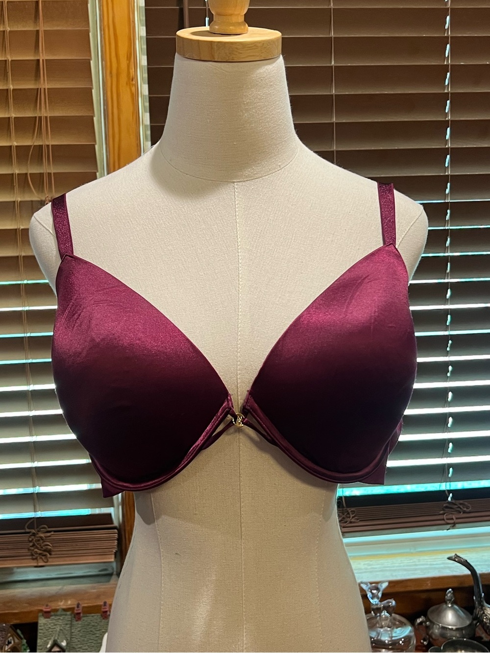 Victoria’s Secret Very Sexy Satin Low Cut Demi Bra 40D - Burgundy / Gold